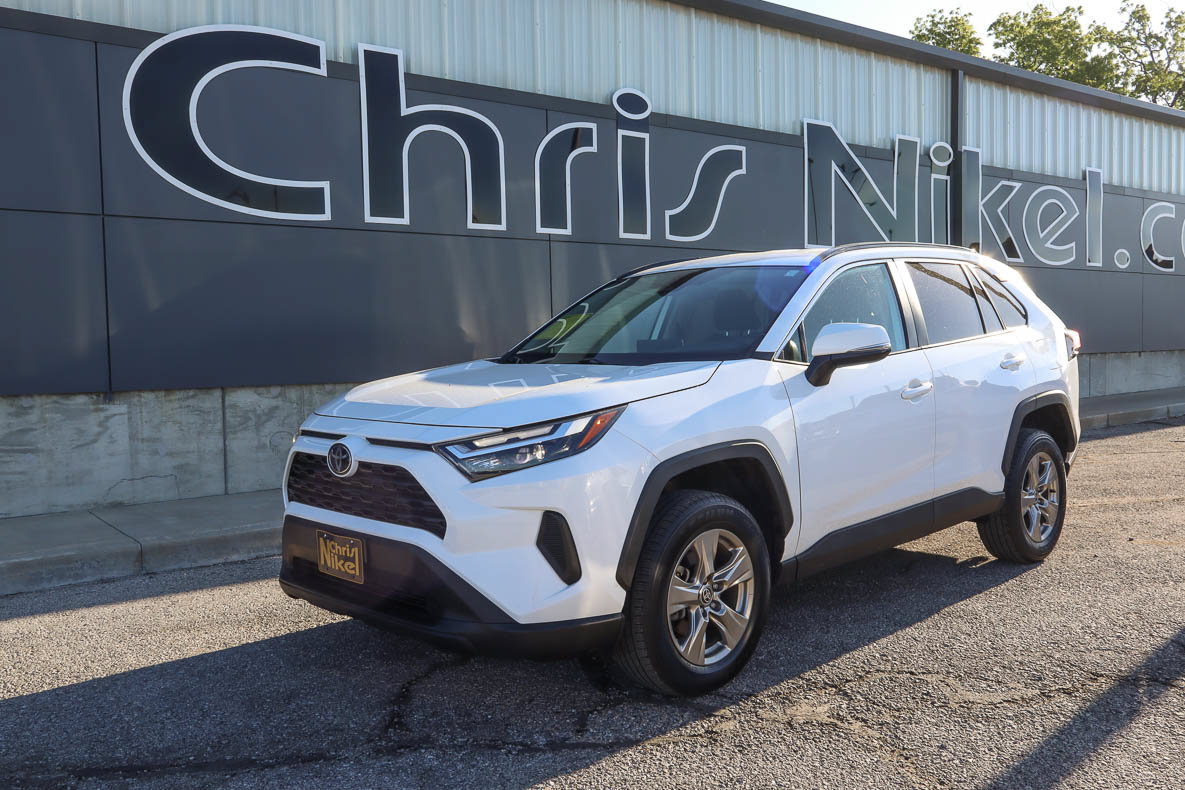 Used 2024 Toyota RAV4 XLE FWD image 1