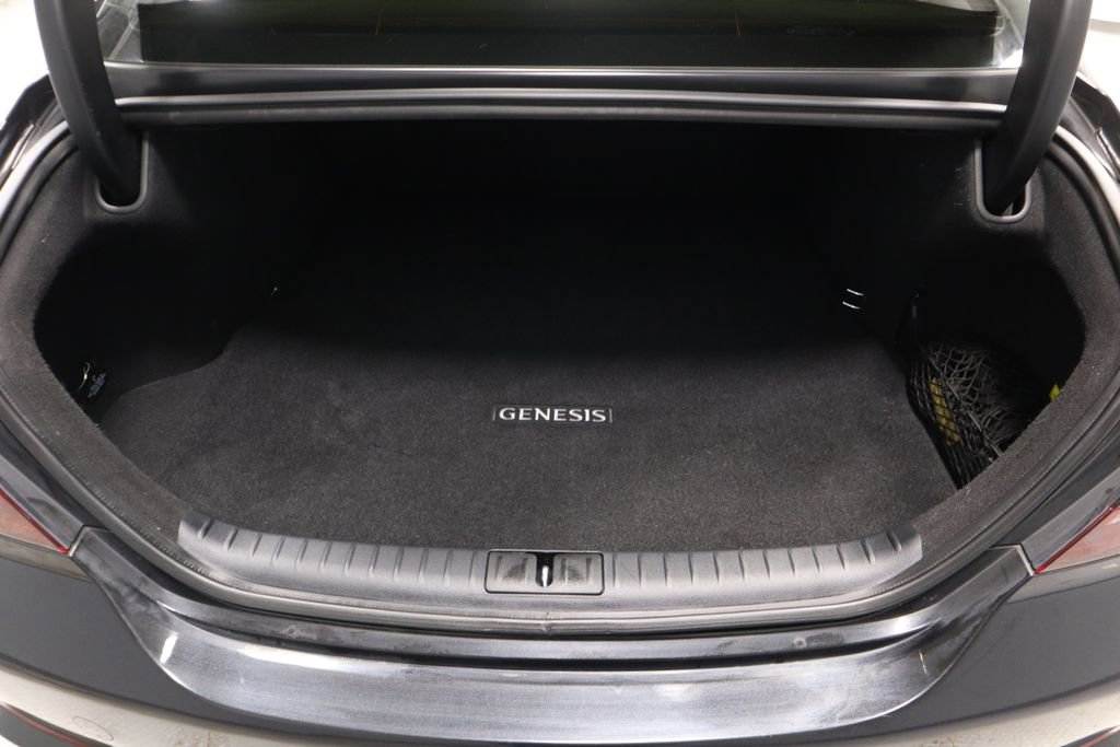 Used 2023 Genesis G70 2.0T w/ Sport Prestige Package image 18