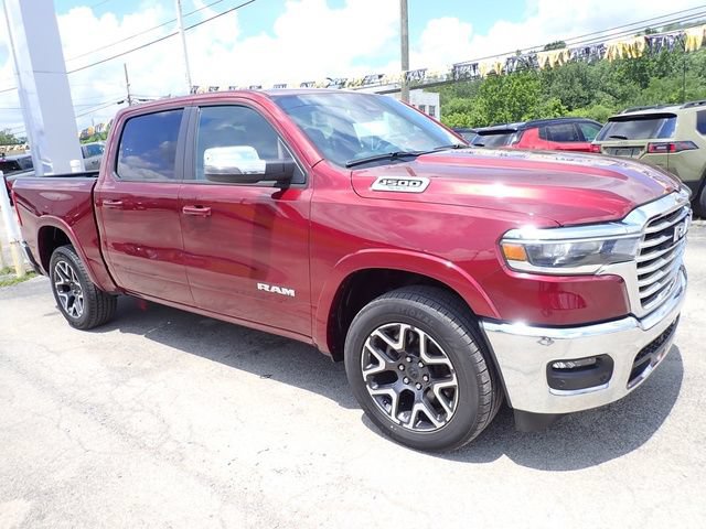 Used 2025 RAM 1500 Laramie AWD/4WD image 10