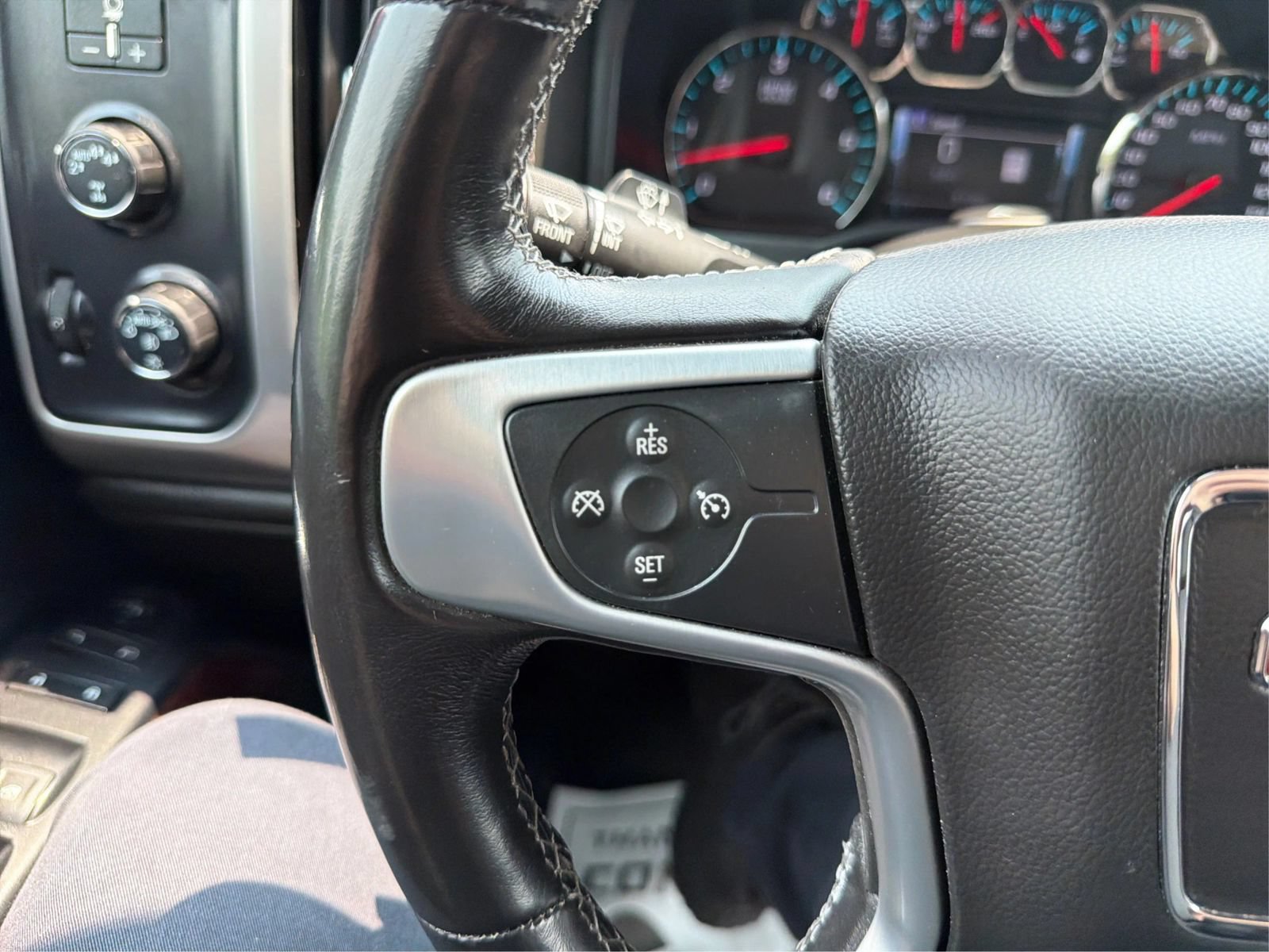 Used 2018 GMC Sierra 1500 SLE w/ SLE Value Package AWD/4WD image 28
