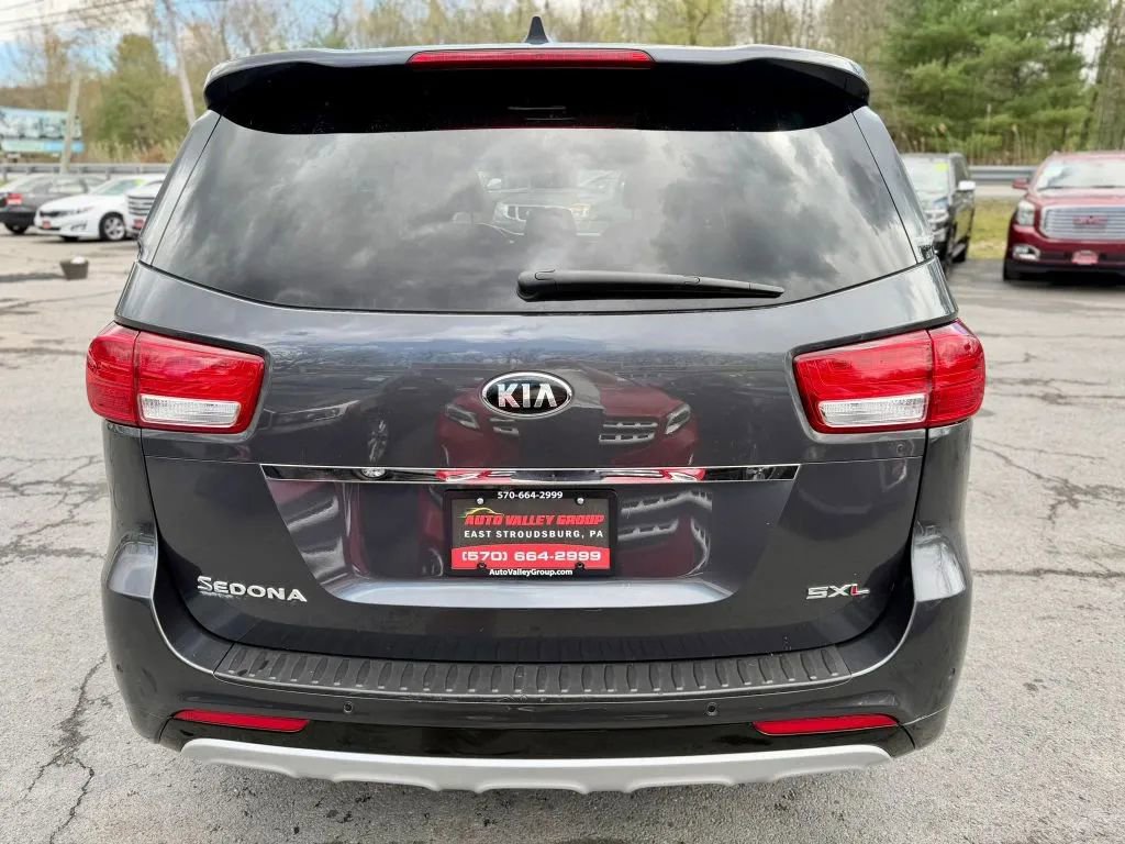 Used 2018 Kia Sedona SX Limited image 7