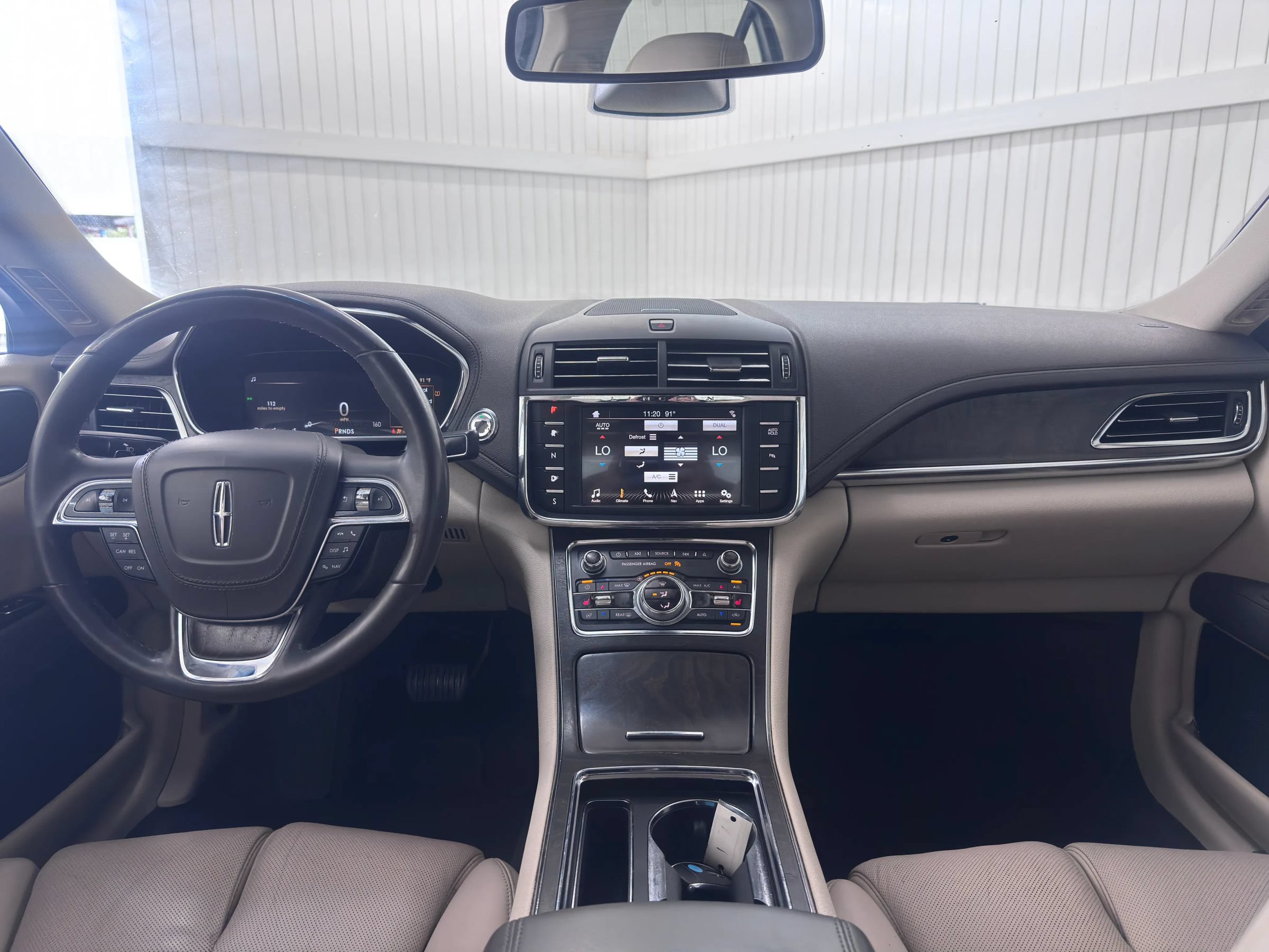 Used 2017 Lincoln Continental Select w/ Climate Package AWD/4WD image 17
