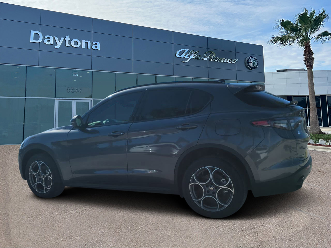 New 2025 Alfa Romeo Stelvio Sprint w/ Convenience Package image 5