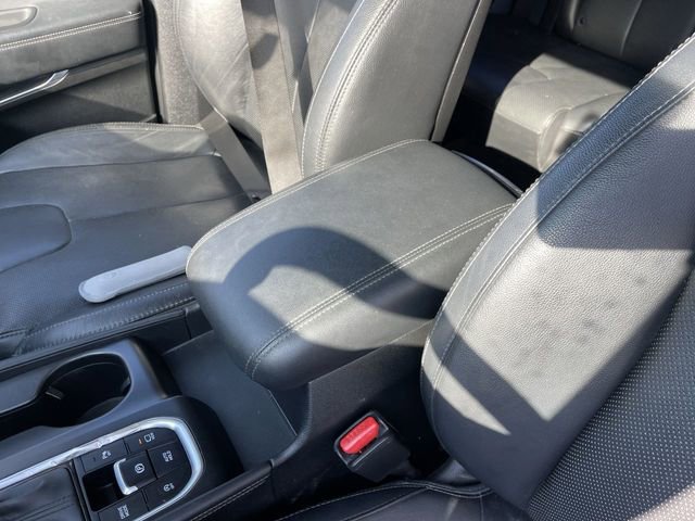 Used 2020 Hyundai Santa Fe Limited image 21