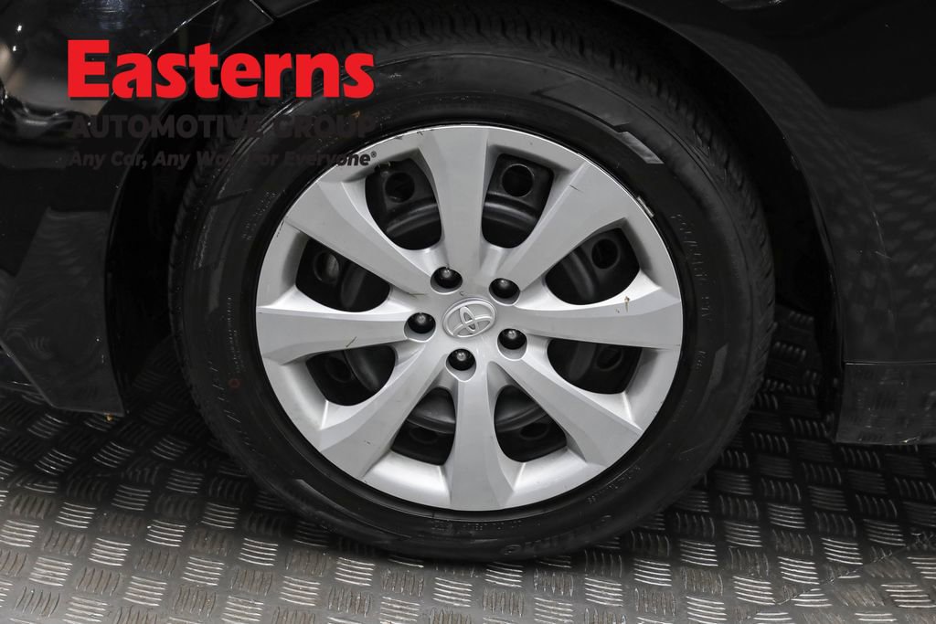 Used 2023 Toyota Corolla LE image 31