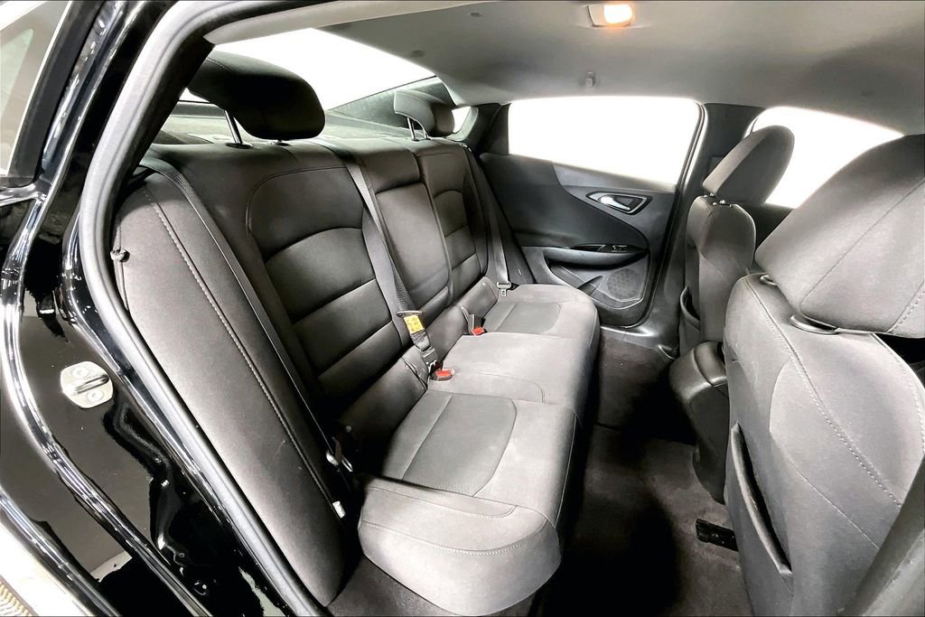 Used 2017 Chevrolet Malibu LS image 25