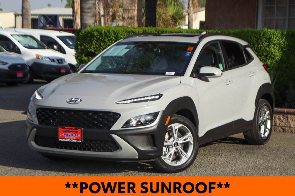 Used 2022 Hyundai Kona SEL w/ Convenience Package AWD/4WD image 4