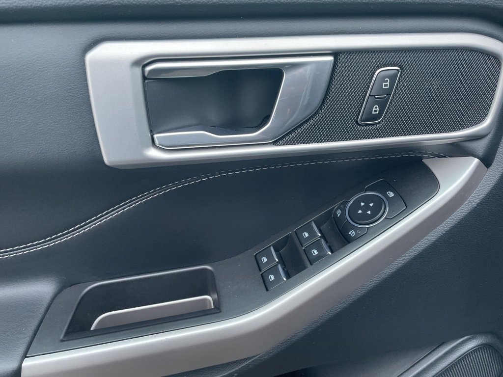 Certified 2023 Ford Explorer XLT image 12