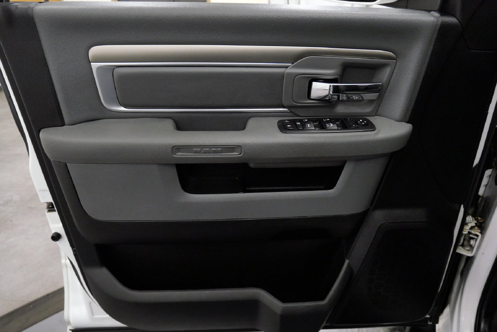 Used 2018 RAM 3500 Big Horn AWD/4WD image 13