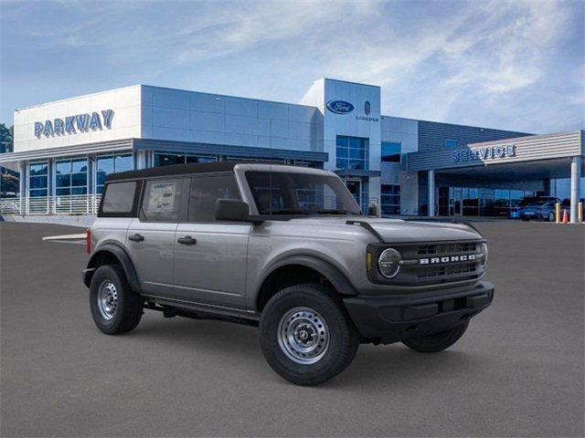 New 2025 Ford Bronco 4-Door image 7