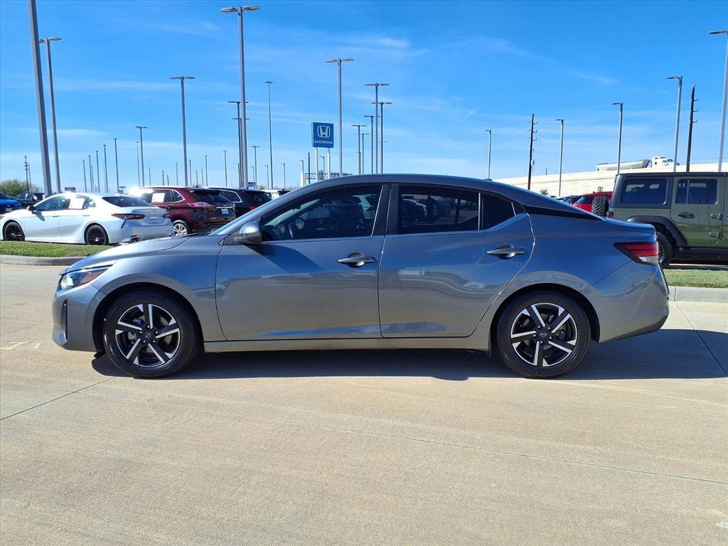Used 2024 Nissan Sentra SV image 3