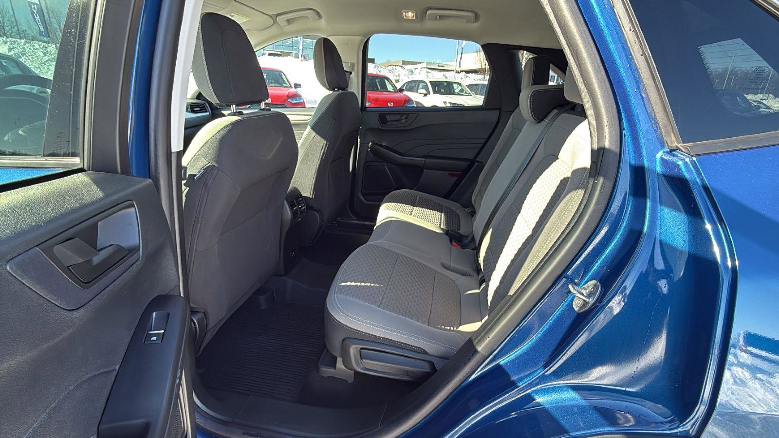 Used 2022 Ford Escape SE image 22