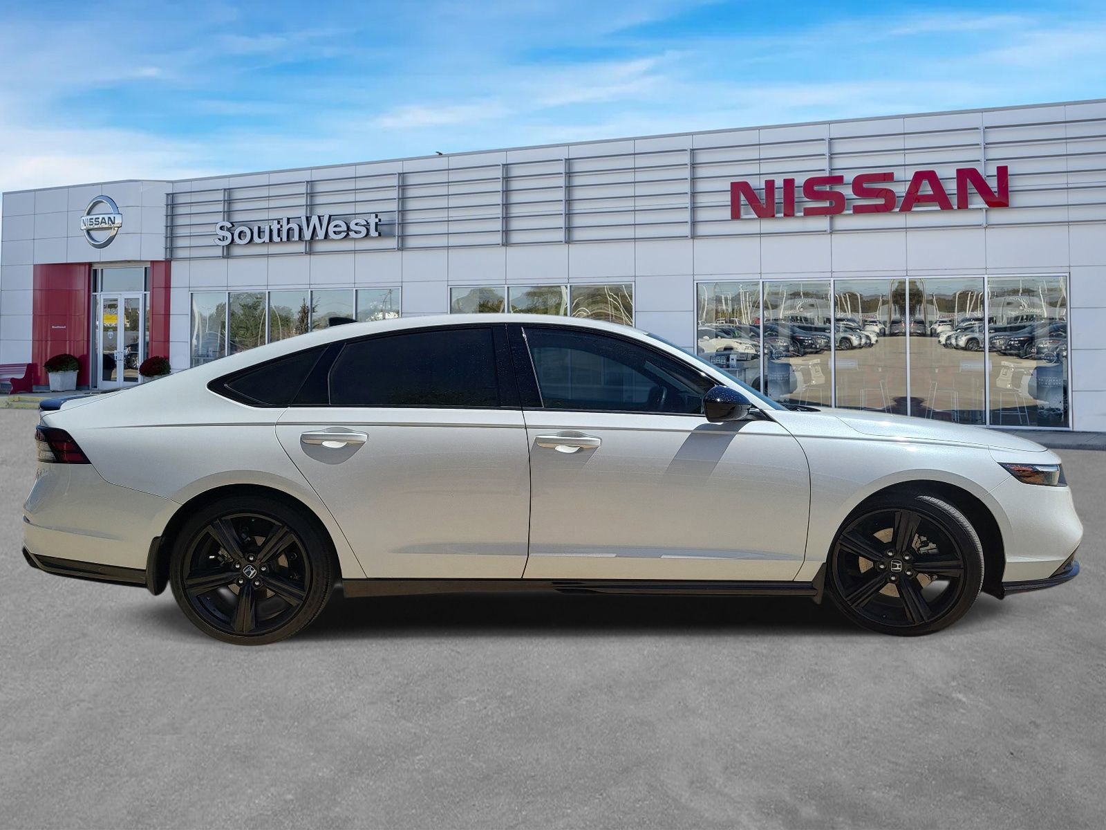 Used 2025 Honda Accord Sport image 5