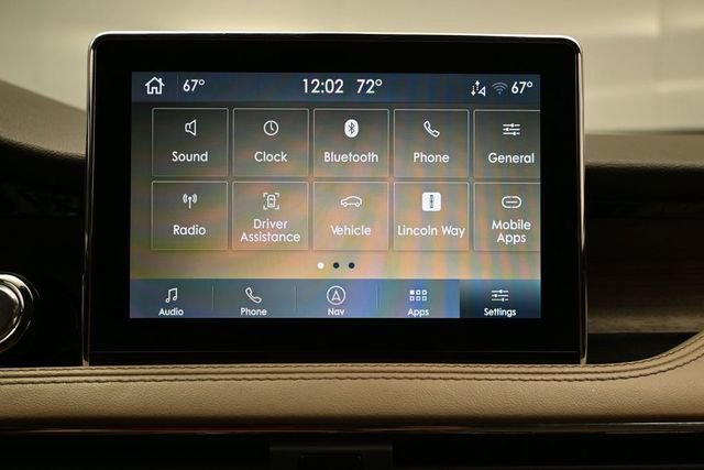 Used 2021 Lincoln Corsair Reserve AWD/4WD image 41