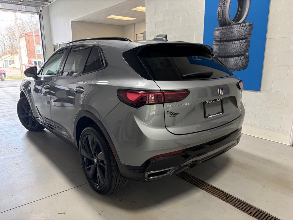 Used 2025 Buick Envision Sport Touring AWD/4WD image 8