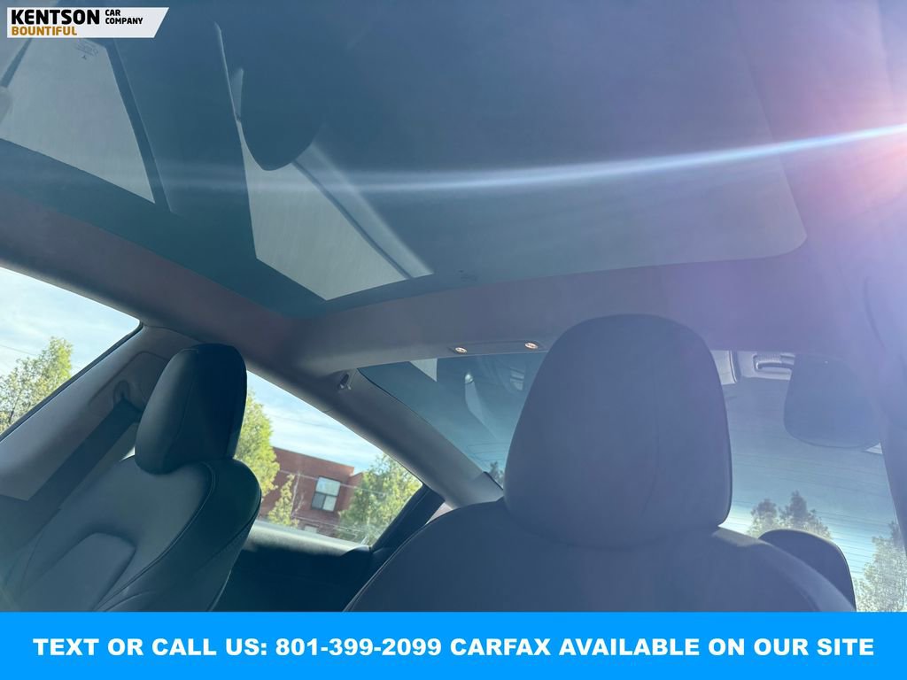 Used 2023 Tesla Model 3 Performance image 27