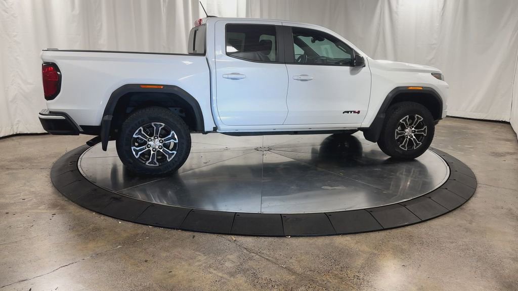 Used 2023 GMC Canyon AT4 image 9