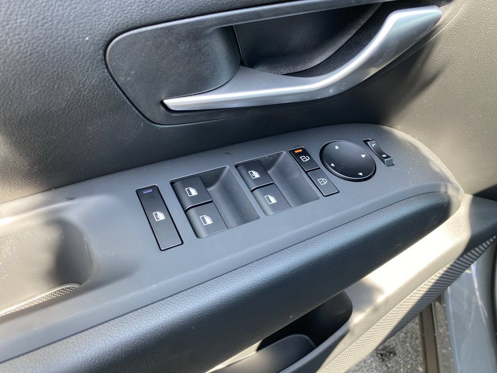 New 2026 Hyundai Santa Cruz SE FWD image 18