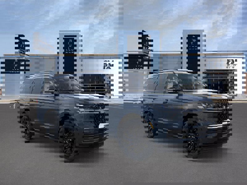 New 2025 Lincoln Navigator Reserve image 7