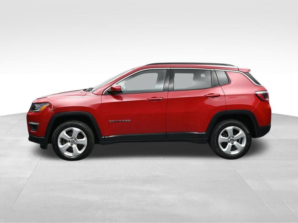 Used 2019 Jeep Compass Latitude w/ Cold Weather Group AWD/4WD image 2