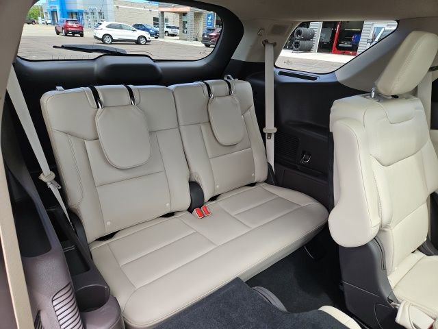 Used 2023 Ford Explorer Platinum w/ Technology Package image 13