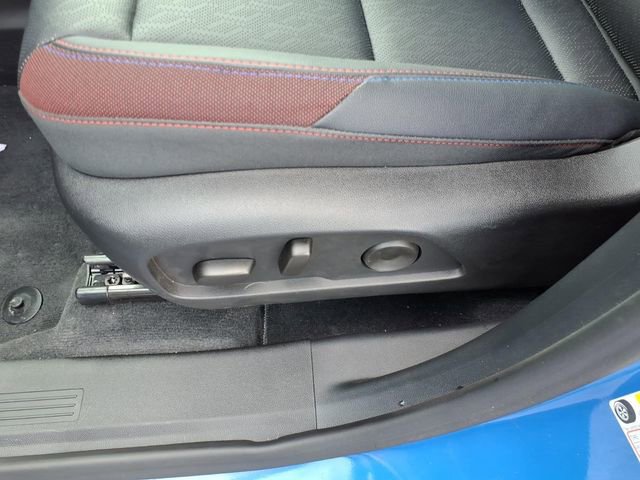 Used 2026 Chevrolet Equinox RS image 26