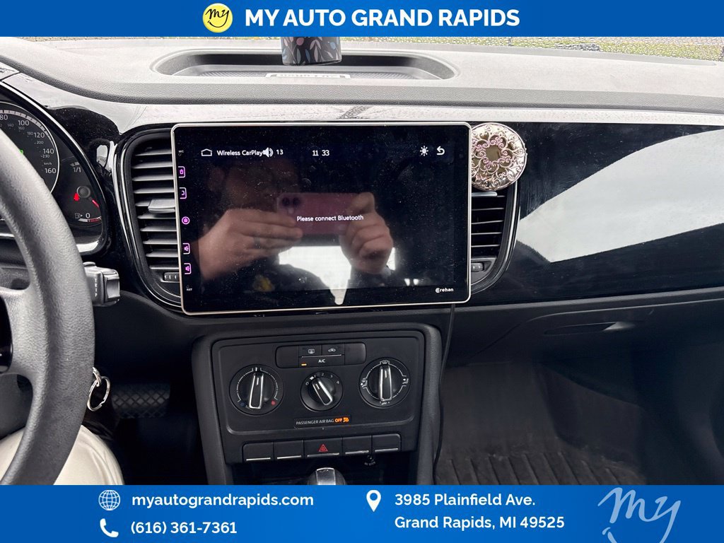 Used 2014 Volkswagen Beetle 1.8T FWD image 7