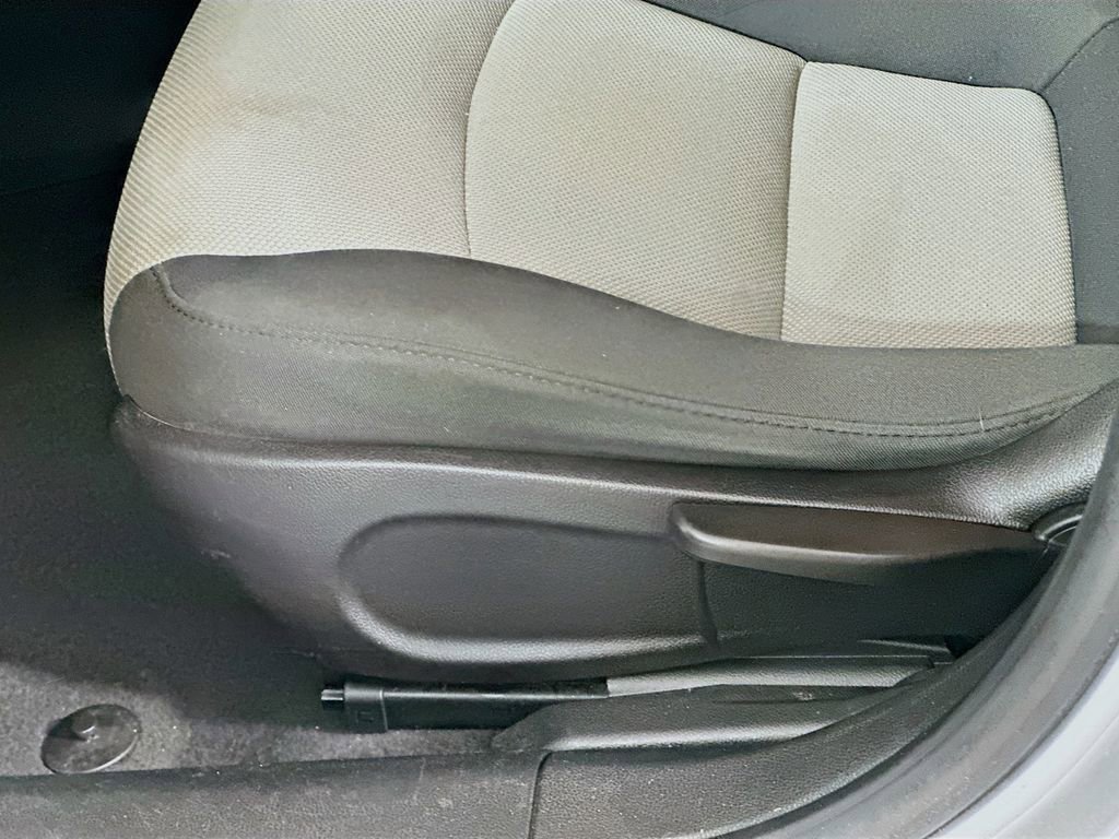 Used 2014 Chevrolet Cruze LS image 20