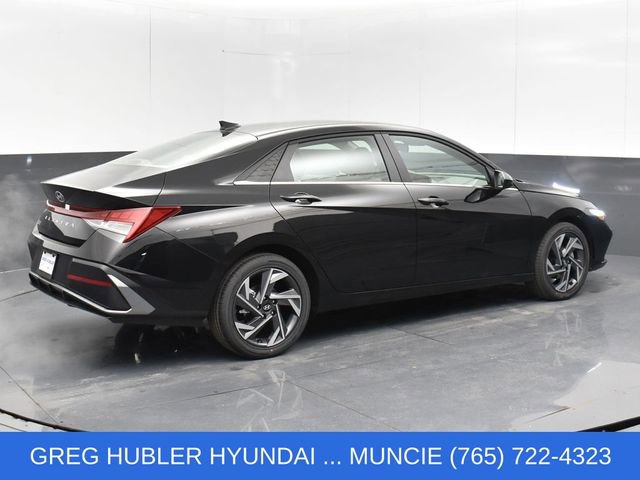 Used 2025 Hyundai Elantra SEL FWD image 7