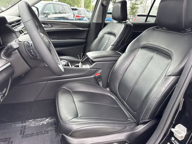 Used 2024 Jeep Grand Cherokee L Limited RWD image 11
