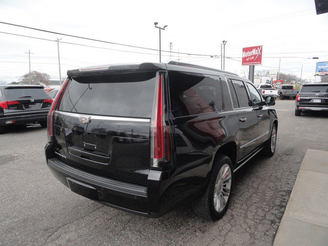 Used 2020 Cadillac Escalade ESV Platinum RWD image 8