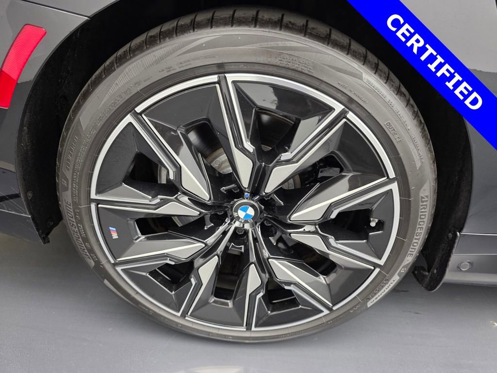 Used 2025 BMW i7 M70 w/ Executive Package image 20