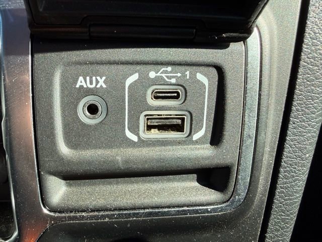 Used 2022 Jeep Gladiator Rubicon w/ LED Lighting Group image 41