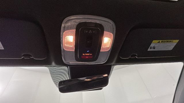 Certified 2025 Hyundai Elantra Limited FWD image 26