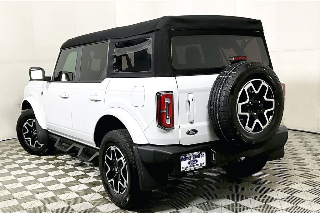 Used 2024 Ford Bronco Outer Banks image 11