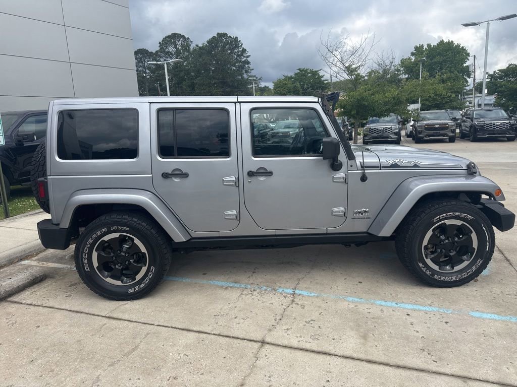 Used 2014 Jeep Wrangler Unlimited Sahara AWD/4WD image 3