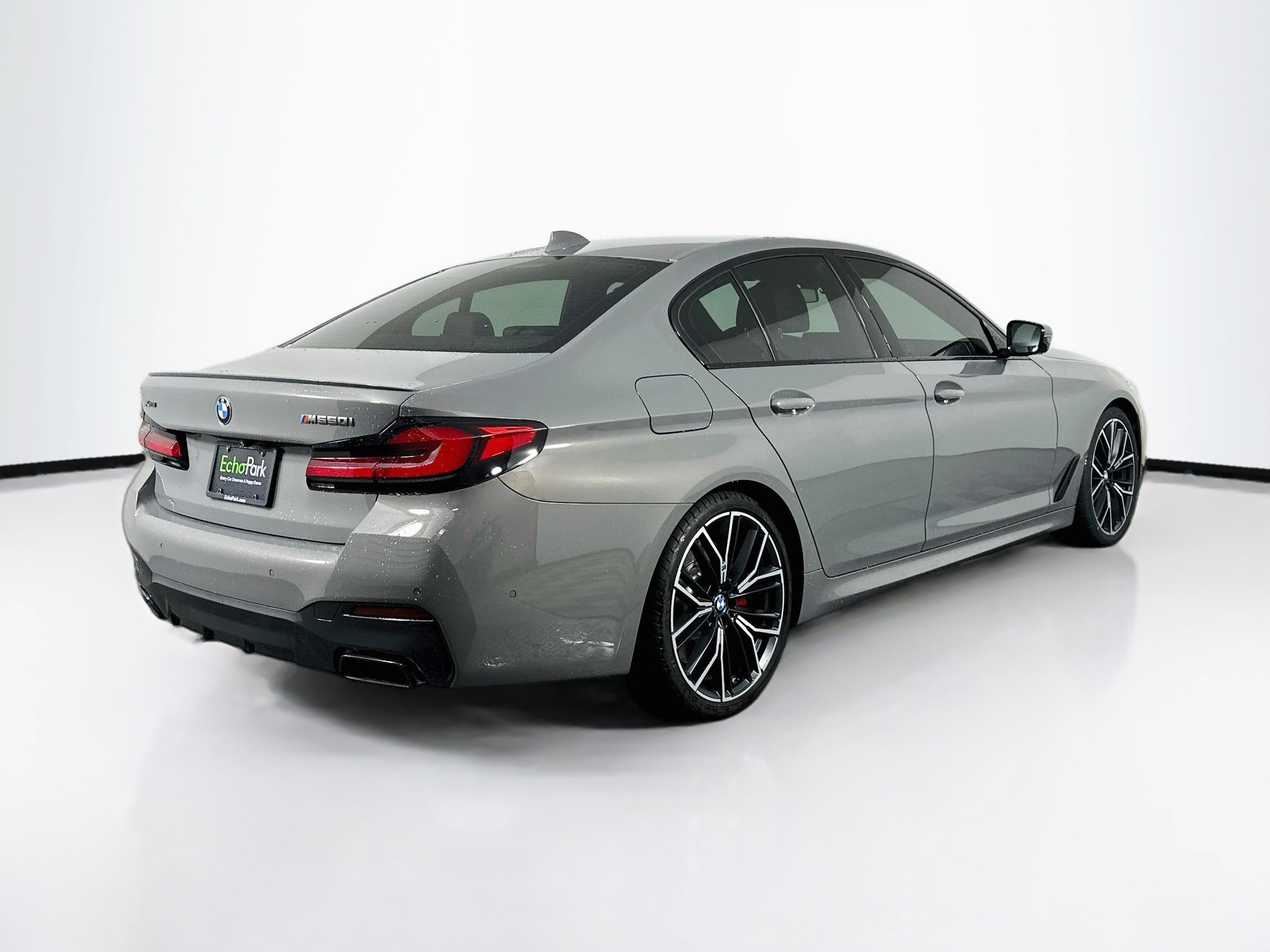 Used 2022 BMW M550i xDrive AWD/4WD image 9