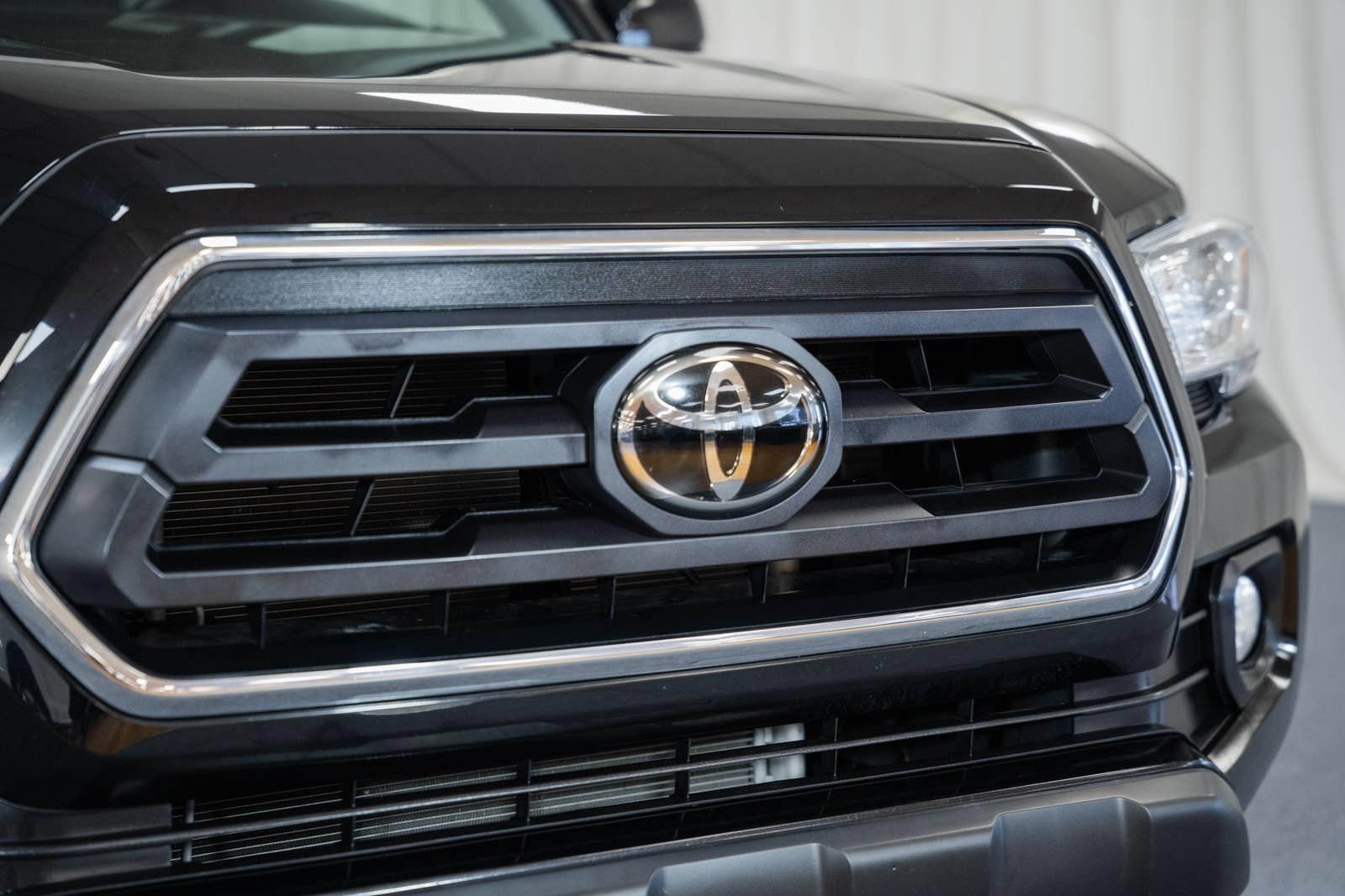 Used 2022 Toyota Tacoma SR5 AWD/4WD image 15