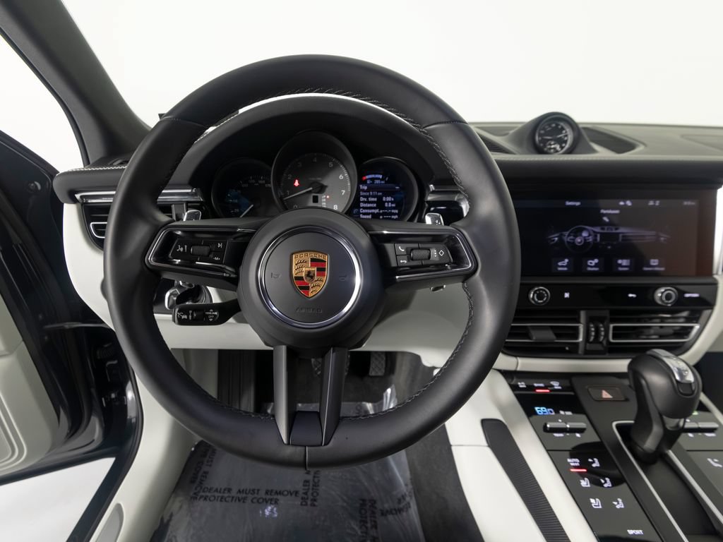 Certified 2026 Porsche Macan S AWD/4WD image 18