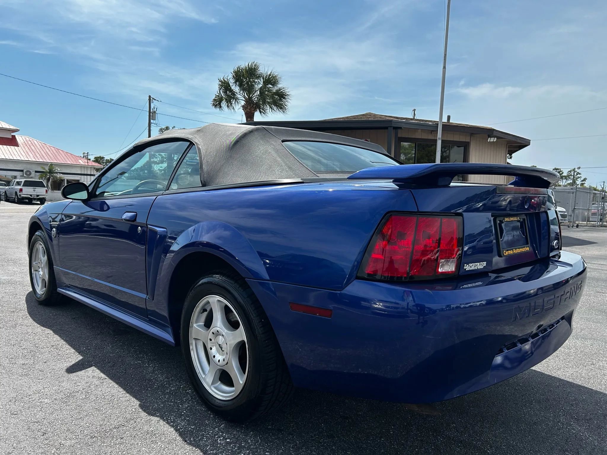 Used 2004 Ford Mustang Deluxe Convertible RWD image 16
