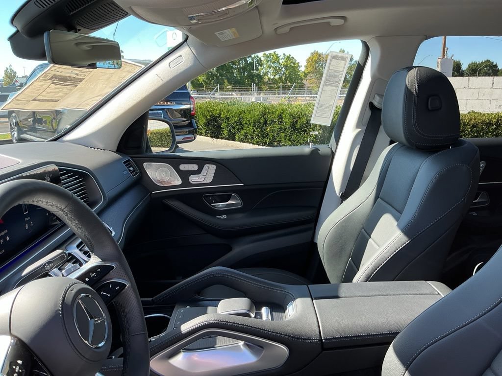 New 2026 Mercedes-Benz GLS 450 4MATIC image 11