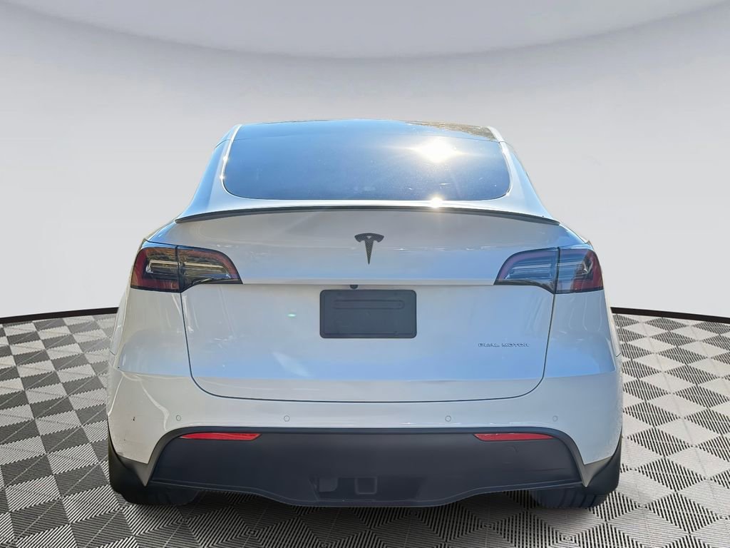 Used 2022 Tesla Model Y Long Range image 3