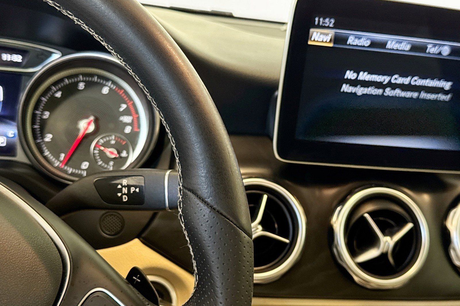 Used 2019 Mercedes-Benz GLA 250 GLA 250 4MATIC SUV w/ Convenience Package image 16