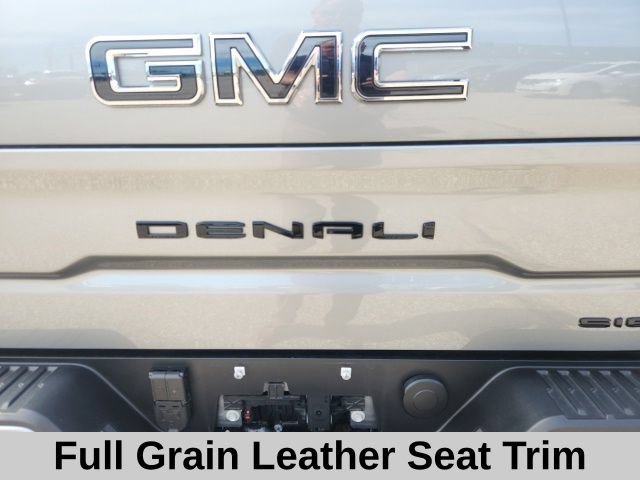 Used 2026 GMC Sierra 1500 Denali Ultimate w/ LPO, Black Badging Package AWD/4WD image 21