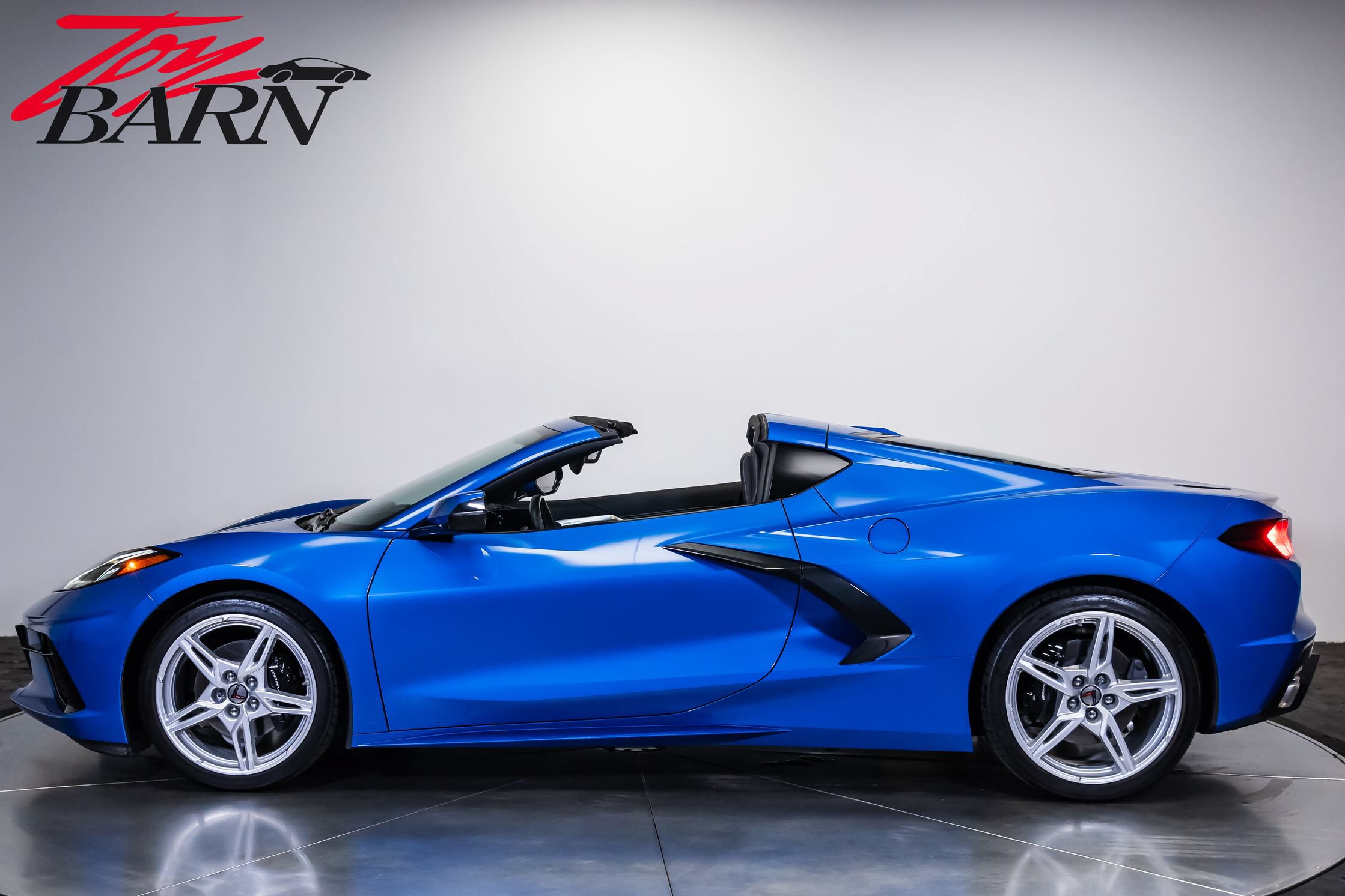 Used 2023 Chevrolet Corvette Stingray Preferred Cpe w/ 2LT RWD image 2