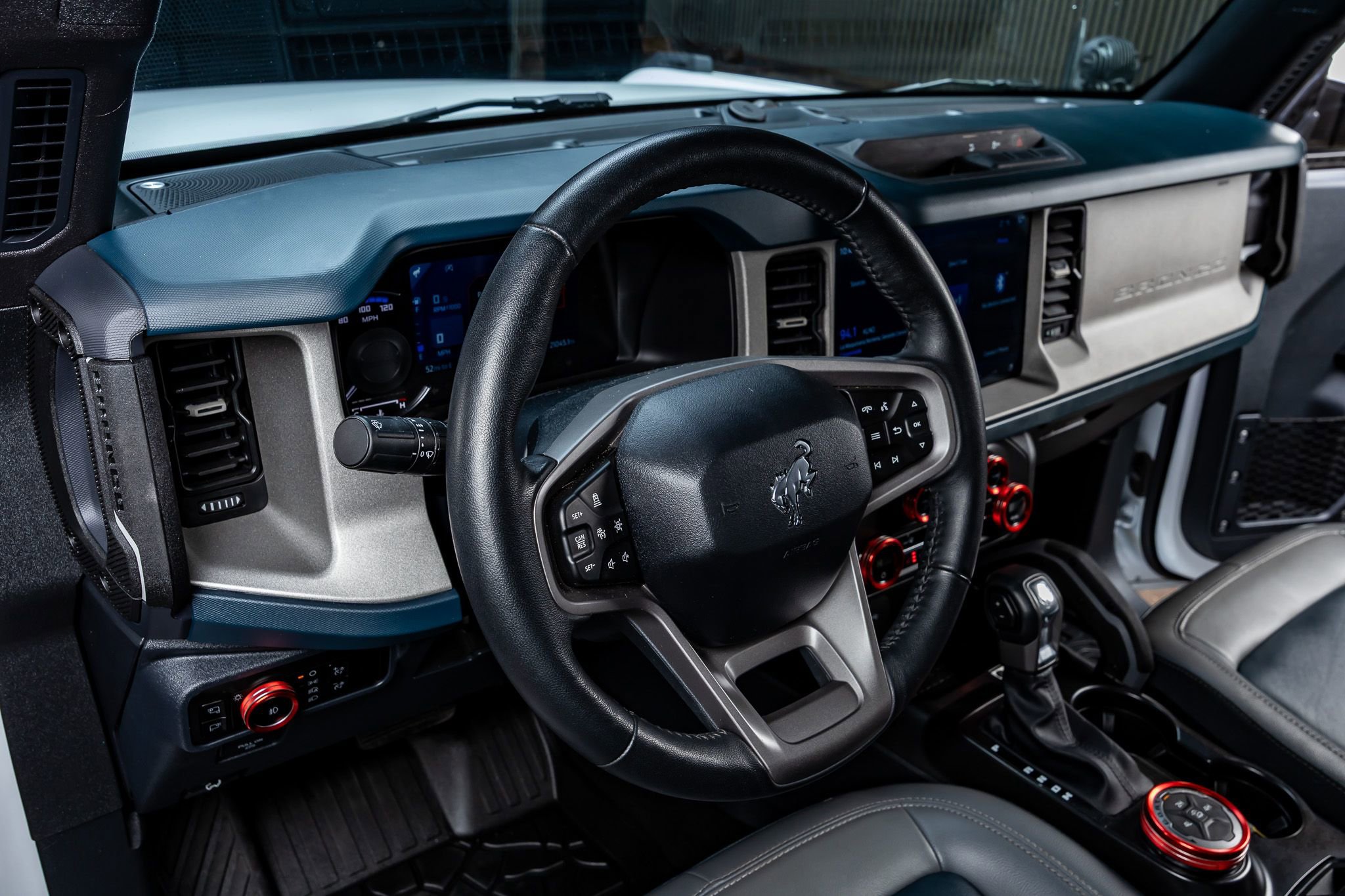 Used 2024 Ford Bronco Outer Banks image 16