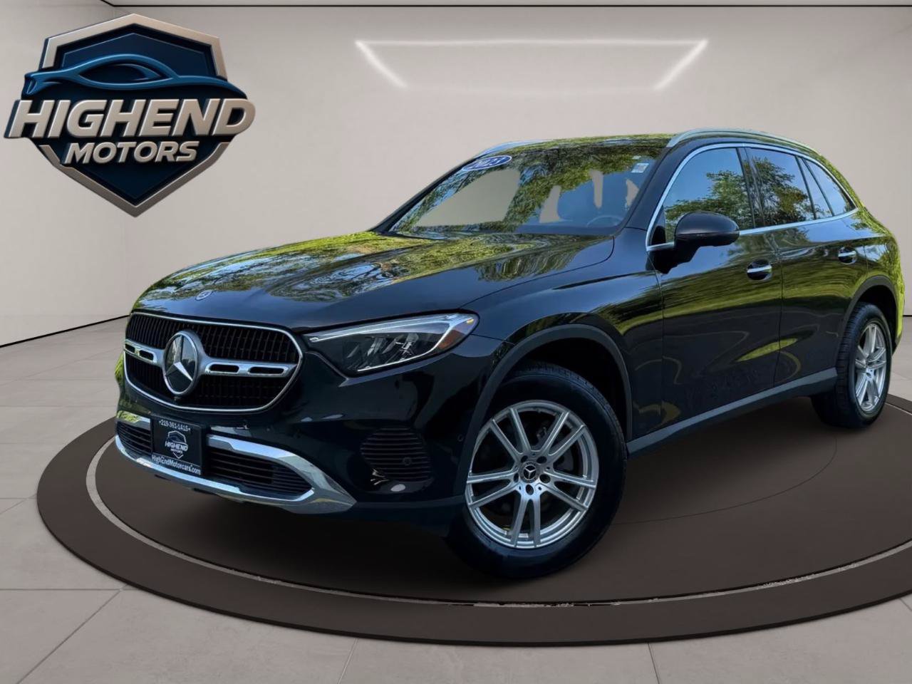 Used 2023 Mercedes-Benz GLC 300 4MATIC image 2