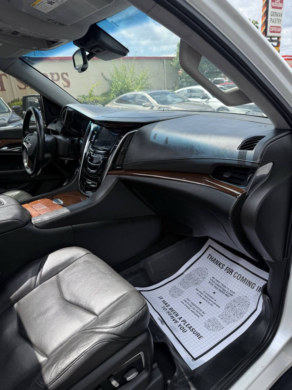 Used 2016 Cadillac Escalade Premium AWD/4WD image 22
