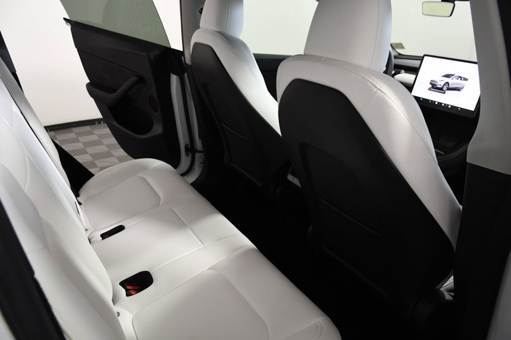 Used 2023 Tesla Model Y Long Range image 22
