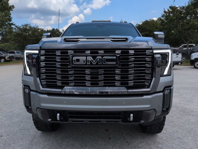 Used 2024 GMC Sierra 3500 Denali Ultimate AWD/4WD image 9